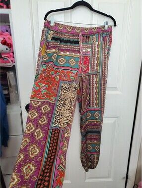 Johnny Was Silk Blend Patchwork Floral Boho Artisan Jogger Pants Medium Resort